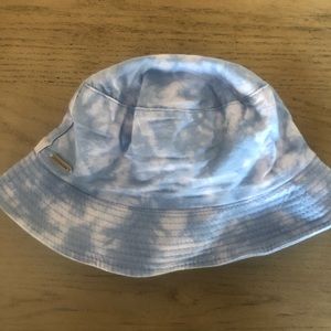Steve Madden Bucket Hat